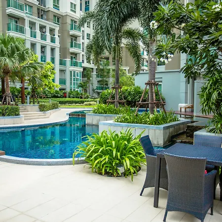 Belle Grand Rama9 Suite
