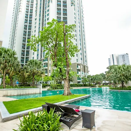 Belle Grand Rama9 Suite